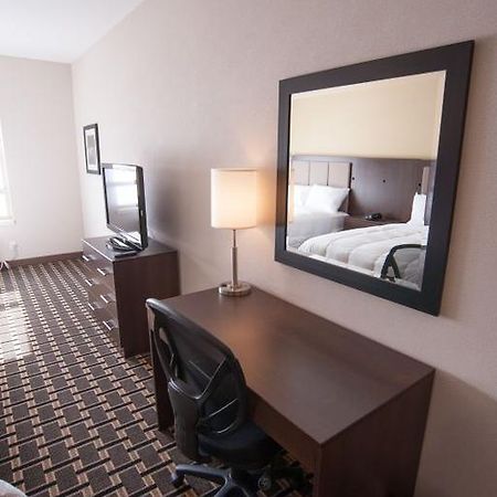 Western Star Inn & Suites Stoughton Szoba fotó